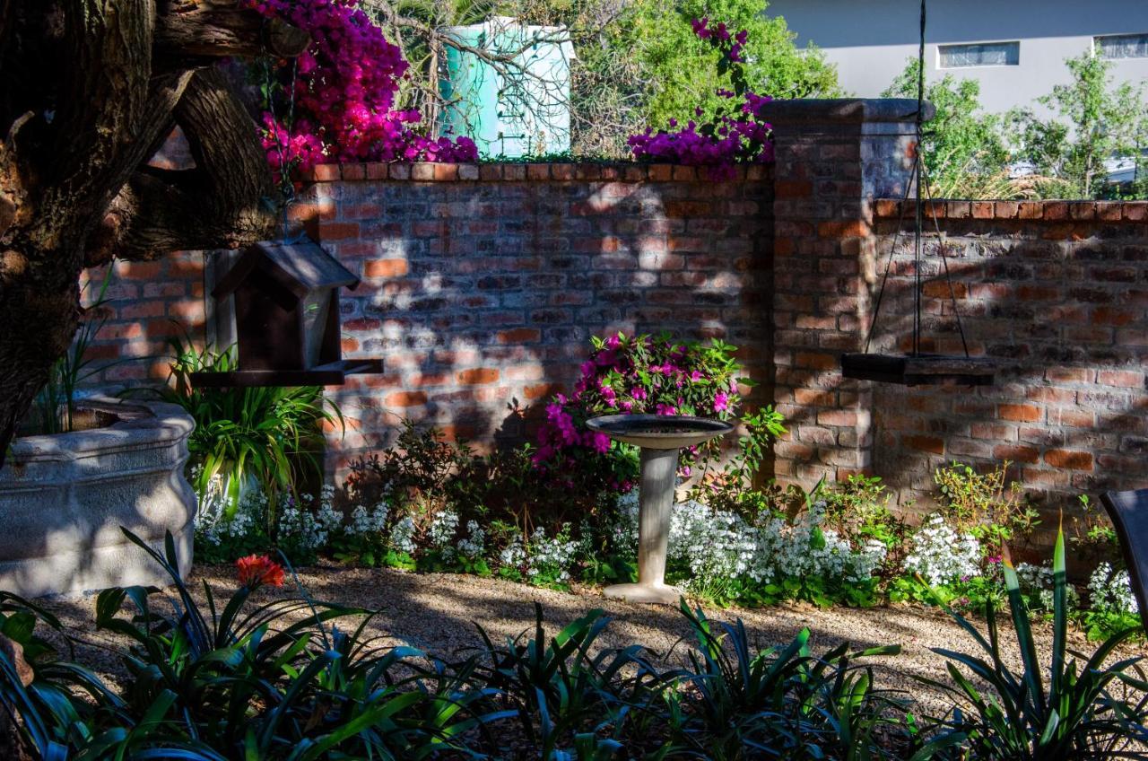 Shepherd'S Corner Guest House Johannesburg Exterior photo